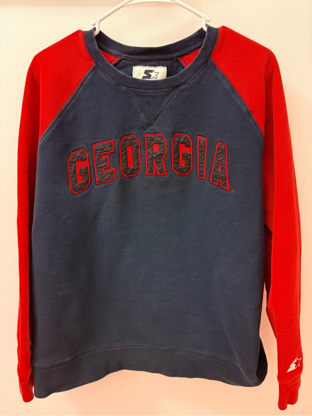 Starter College Vault sweatshirt Georgia Bulldogs Black & Red Raglan Sweatshirt - Picture 5 of 8